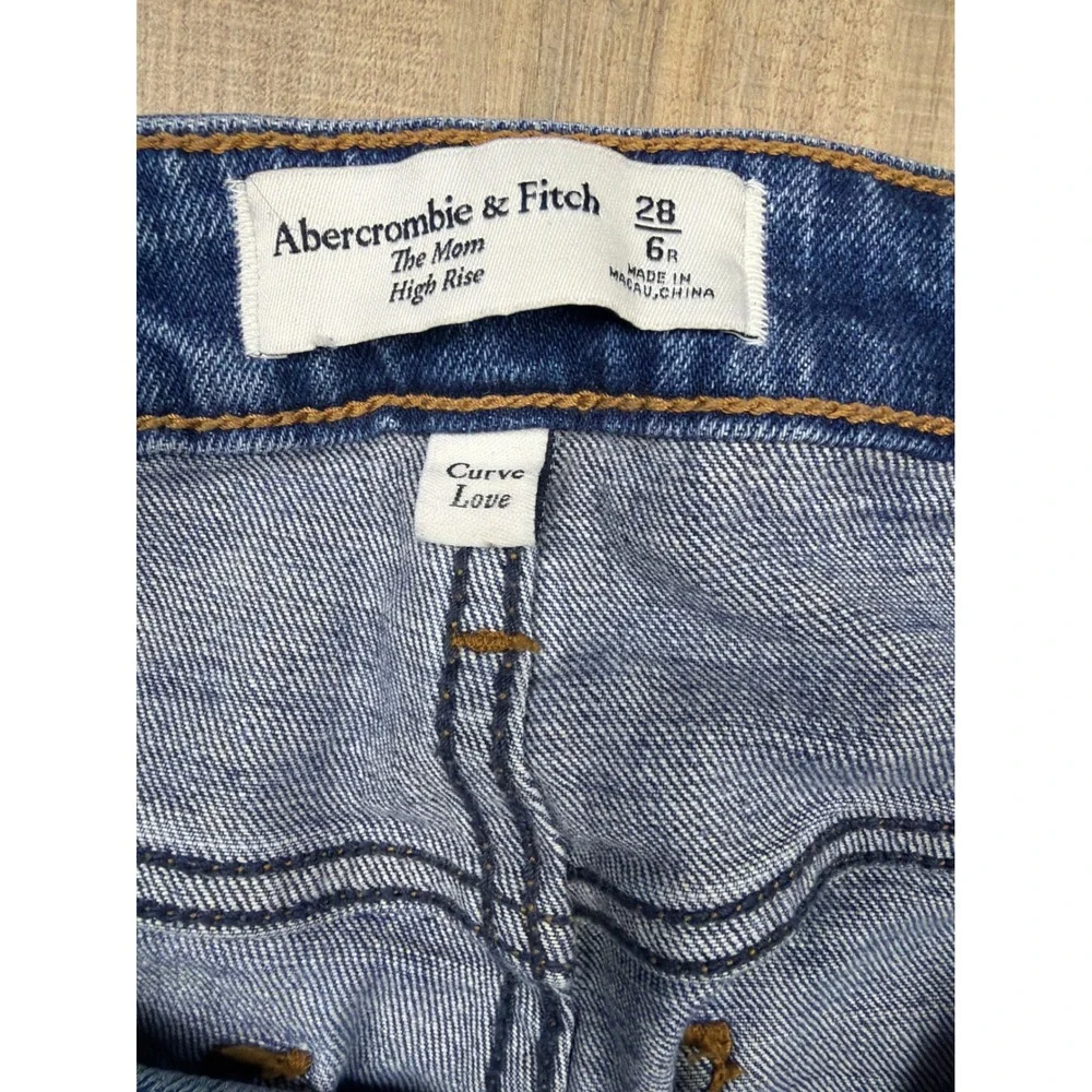 Abercrombie & Fitch Curve Love High Rise Mom Jeans Blue Distressed Women 6R 28